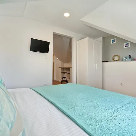 Magnolia Luxury Split