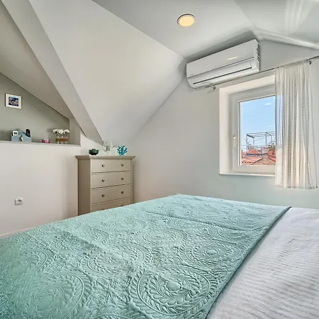 Magnolia Luxury Split